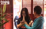 Học sinh Hà Nội vào Văn Miếu cầu may trước ngày khoa cử
